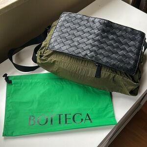 Bottega Veneta Folding Crossbody Bag Intrecciato Nappa and Nylon